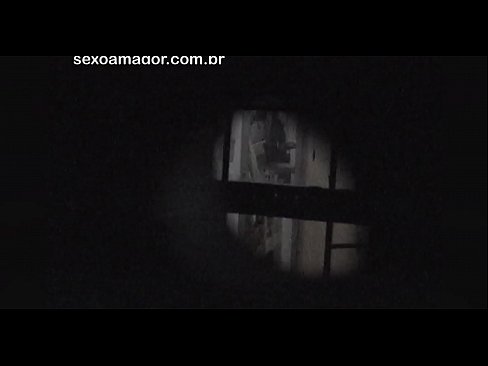 ❤️ Blondie gets secretly videotaped by a neighborhood voyeur hidden behind hollow bricks ❤ Sex video at us ❌❤